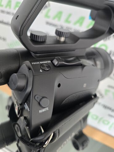 Videokameralar: Sony 4K XDCAM əl kamerası Təzə 0 məhsul. - Sensor: Exmor R CMOS - — 5