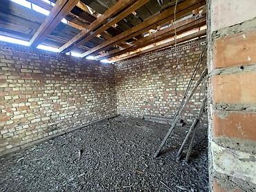 Продажа помещений свободного назначения: Продаётся 2-этажный недостроенный кирпичный дом на угловом участке, г — 12