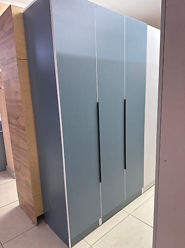 Шифоньеры, шкафы для одежды: 3-х дверные шкафы с наружным ящиком Размеры ширина 120см, высота — 7