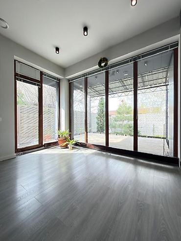 Продажа коттеджей и домов: 🏙️ Продаётся: дом (5+ комнат) — 120 м² (участок 5 соток) 📍 Локация: с — 21