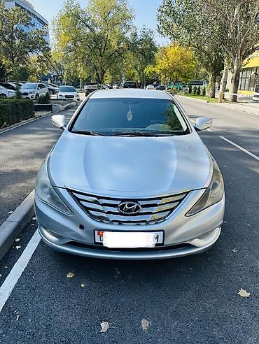 капот на соната: Hyundai Sonata: 2013 г., 2 л, Автомат, Бензин, Седан — 1