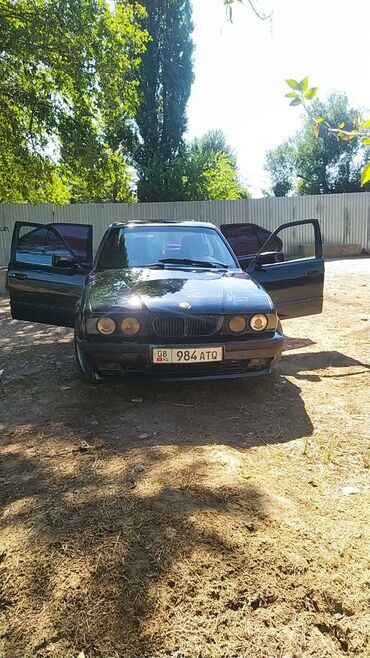 купить маленькую машину недорого: BMW 5 series: 1988 г., 2.5 л, Механика, Бензин, Седан