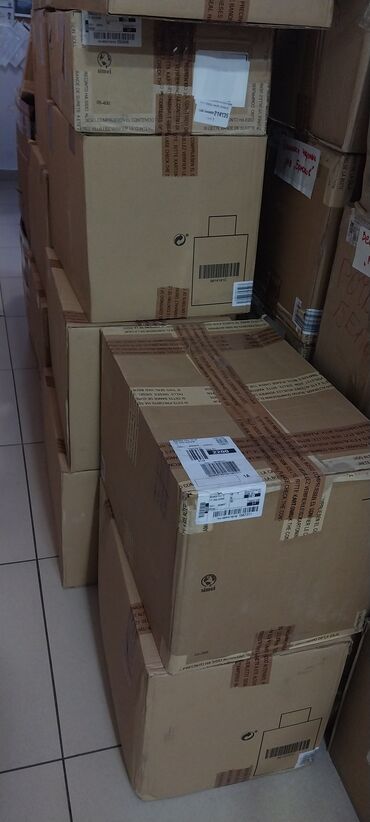 плотный картон: Продаю картонные коробки для перевозок или хранение. Коробки в