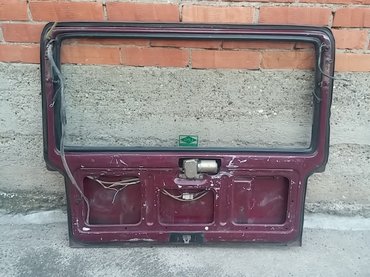 Auto delovi: Vrata gepeka lada 2104 karavan kompletna bordo sa staklom. Očuvana — 6