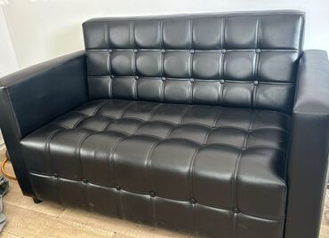 Диваны: Прямой диван, цвет - Черный, Новый
