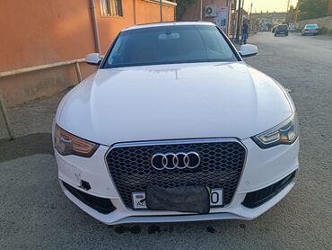 Satıram audi A5 buraxılış ili 2012 avtomat karobqadı dəri salondu