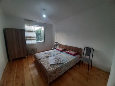 Günlük kirayə evlər: 75 kv. m, 4 otaqlı, Qaz — 5