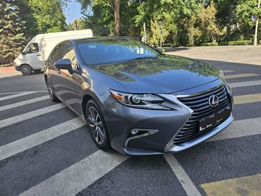 королла 2016: Lexus ES: 2016 г., 2.5 л, Вариатор, Гибрид, Седан