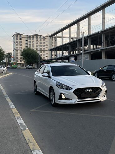 без банка: Hyundai Sonata: 2020 г., 2 л, Типтроник, Газ, Седан