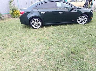 gəncə masinlar: Chevrolet Cruze RS sedan - Kuzov: 4 qapılı sedan, tünd yaşıl rəng - RS — 3