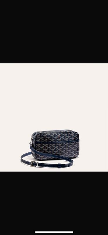 термосумка для курьера: Сумка через плечо, компактная камера‑bag формата. - Материал