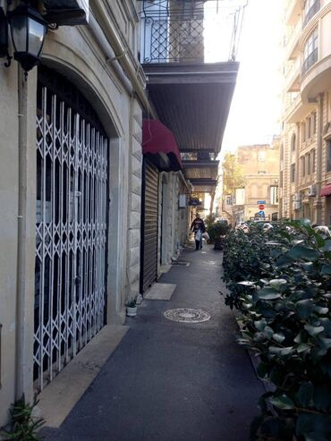 Digər kommersiya daşınmaz əmlakı: Yasamal rayonu torqovıy ərazisində,sahəsi 17 kv/m olan, 1 otağlı -da lalafo.az — 6 Digər kommersiya daşınmaz əmlakı: Yasamal rayonu torqovıy ərazisində,sahəsi 17 kv/m olan, 1 otağlı — 6