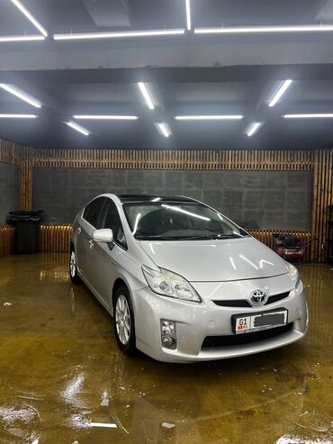 Toyota: Toyota Prius: 2009 г., 1.8 л, Робот, Гибрид, Универсал