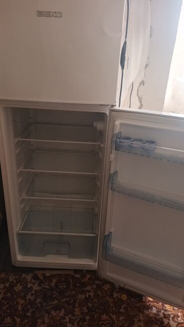 холодильник витриный: Холодильник Beko, Б/у, Двухкамерный