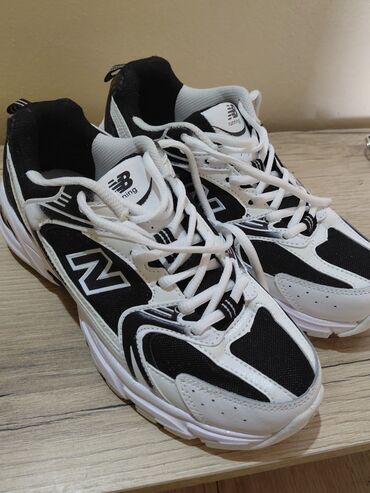 гуччи кеды оригинал: Кроссовкалар, 39, New Balance, Жаңы, түсү - Кара