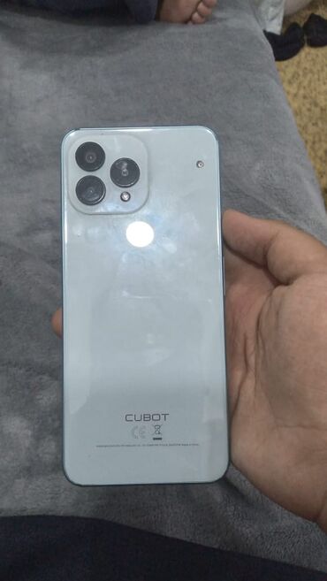 Digər mobil telefonlar: Cubot markalı bu mobil telefon gündəlik istifadə üçün uyğun olan