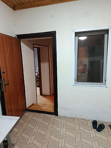 əmircanda ev: Suraxanı 3 otaqlı, 55 kv. m, Orta təmir — 4