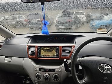 Toyota: Toyota Noah: 2003 г., 2 л, Автомат, Бензин, Минивэн — 8