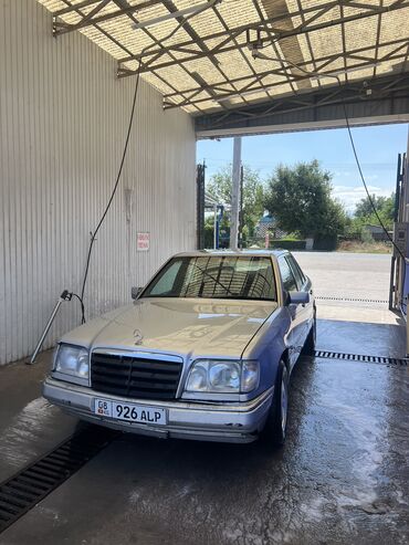 тд коробка: Mercedes-Benz W124: 1992 г., 2 л, Механика, Бензин, Седан