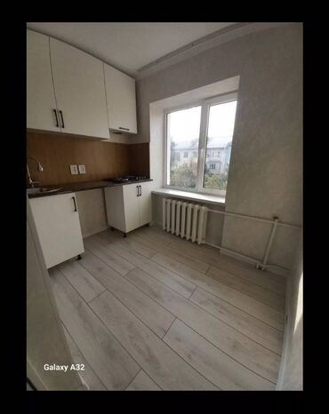 1 ком кв студия: 1 комната, 30 м², Хрущевка, 4 этаж, Евроремонт