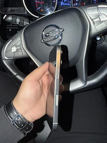 Apple iPhone: IPhone 16 Pro, Б/у, 128 ГБ, Natural Titanium, Зарядное устройство, Чехол, 88 % — 5