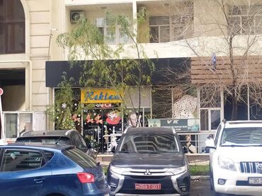 Digər kommersiya daşınmaz əmlakı: Nəsimi bazarın yaxılığında,sahəsi 120 kv/m olan,obyekt — 7