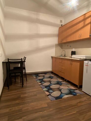 Посуточная аренда квартир: 1 комната, Душевая кабина, Постельное белье, Парковка