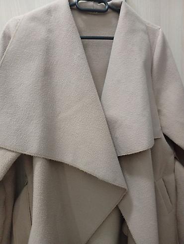 kasmir kaput: Elegantan ženski kaput – bež/boja peska - Model: wrap/pepeljarski — 3