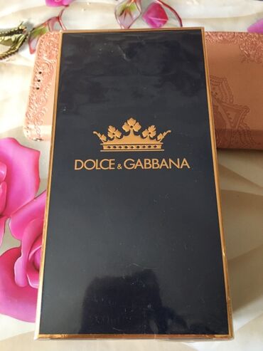 qənimət ətri: Dolce & Gabbana brendindən qara qutuda təqdim olunan bu ətir
