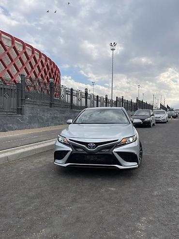 Продажа авто: Toyota Camry: 2020 г., 2.5 л, Автомат, Гибрид, Седан — 2