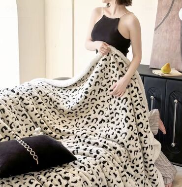 Одеяла и пледы: Плед, Новый, Все сезоны, Двусторонний, Плюшевый — 17