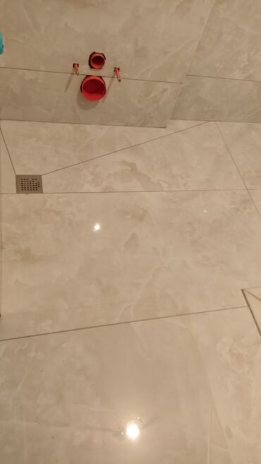 Tikinti işləri: Kafel metlax Keramaqranit və suvaq Ustasıyam . Sizin işdən razı — 18