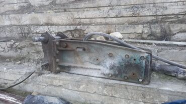 islenmis traktor satisi: Rokson Satlir Tecilii iwlek vezyetde Bt1800 
21 Tonluk Eksqavatir ucun