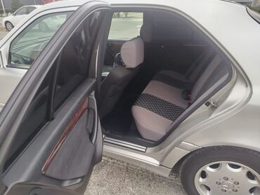 Mercedes-Benz: Mercedes-Benz C 240: 2.4 l | 1997 il Sedan — 18