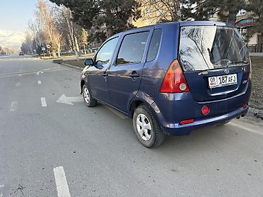 w211 e270: Daihatsu YRV: 2001 г., 1 л, Механика, Бензин — 3