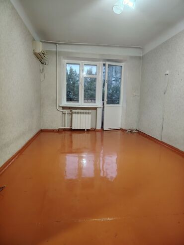срочно сдаётся квартира: 1 комната, 35 м², Индивидуалка, 3 этаж, Косметический ремонт