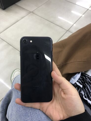 iphone 11 каропка: IPhone 8, Колдонулган, 64 ГБ, Кара