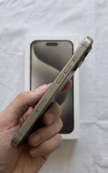 iphone barter: IPhone 15 Pro Max, 256 GB, Natural Titanium, Simsiz şarj, Face ID — 4