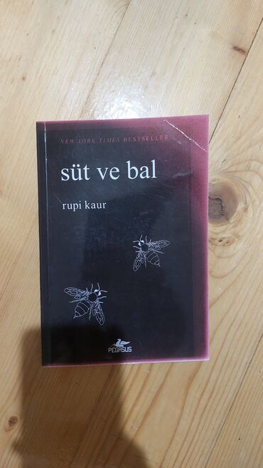 informatika derslikleri: Məhsul: Kitab – “süt ve bal” (Rupi Kaur) Dil: Türkcə Nəşriyyat