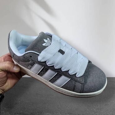 Women's Sneakers and athletic shoes: Adidas Campus patike NOVO

Novo
Brojevi 36 do 41


fb Moja Kupovina 1 — 9