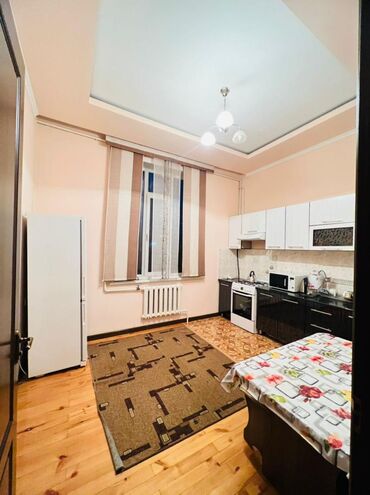 Долгосрочная аренда домов: 200 м², 6 комнат, Бронированные двери, Забор, огорожен — 4