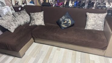 kunc divan uzlukleri: Künc divan, Parça