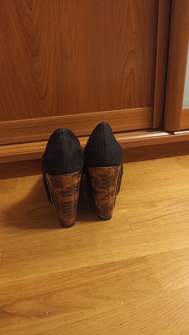 Tuflilər: Tuflilər, Ölçü: 38, rəng - Qara, Yeni — 7