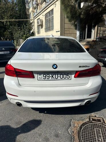 фольксваген модельный ряд и цены: BMW 530d sedan – ağ rəng. - Kuzov: F10/F11 seriyası, arxa parklama