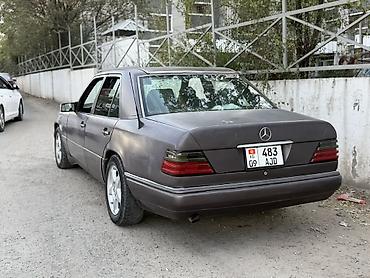 Mercedes-Benz W124: 1993 г., 2.2 л, Механика, Бензин, Седан