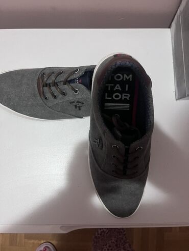 Women's Sneakers and athletic shoes: Reebok, 37, bоја - Roze — 9