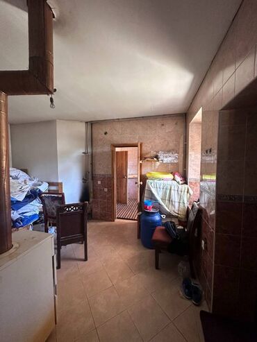 продаю дом бишкек ак босого: Дом, 195 м², 4 комнаты, Риэлтор, Косметический ремонт
