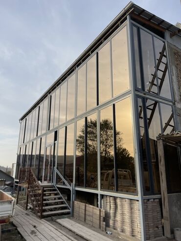 продажа входных дверей: Буюртмага алюминий терезелер, Витраждык, Панорамалык, Стандарттык, Акысыз орнотуу, Бөлүп төлөө жок