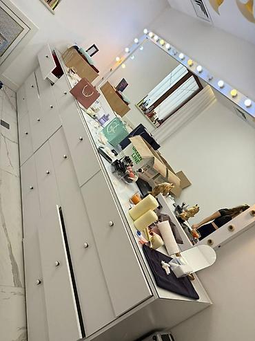 makyaj masa: Vizaj və saç üçün peşəkar makiyaj masası dəsti - Geniş, hamar iş — 1