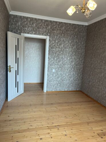 Uzunmüddətli kirayə mənzillər: St/Sumqayıtda (Qazilər şəhərciyi) 9/7 ci mər-də 3 otaqlı əşyasiz ev -da lalafo.az — 1 Uzunmüddətli kirayə mənzillər: St/Sumqayıtda (Qazilər şəhərciyi) 9/7 ci mər-də 3 otaqlı əşyasiz ev — 1